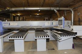 Nárezové centrum a CNC obrábacie centrum