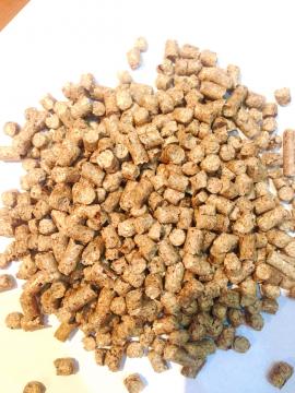 Drevené pelety DIN PLUS 160 +DPH/tona balene 15kg