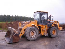 Kolový nakladač HYUNDAI 760