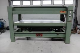Dyhovací lis Steton 2500x1300mm vodné ohrievanie