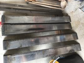 Díly na katr RZ710 - rám s hydraulickým šponováním, závěsy, pily, stůl