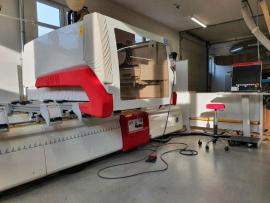 CNC drevoobrábacie centrum SCM