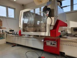 CNC dřevoobráběcí centrum SCM