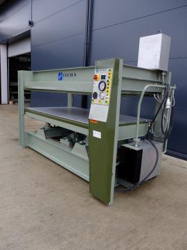 Dyhovací lis ORMA 2500x1300mm plošný vodné ohrievanie