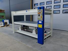Dyhovací lis ORMA 2500x1200mm plošný na studeno