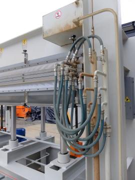 Dyhovací lis ITALPRESSE 3000x1300mm 4-plošný vodné ohrievanie