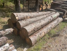Prodám smrkovou kulatinu průmět 35+ cm délka 4m