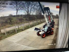 Predaj teleskopických nakladačov Bobcat a Massey