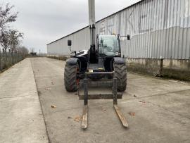 Predaj teleskopických nakladačov Bobcat a Massey