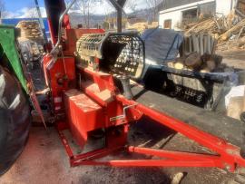 Hakki pilke s traktorom Zetor