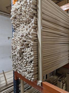 Ponúkame na predaj okrúhle palice, tyče.