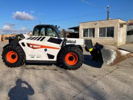 Predám Teleskopicke nakladače Bobcat a Massey Ferguson