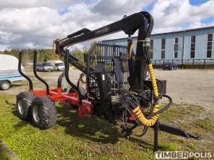 Lesný príves Forester FT-9 so žeriavom FC-67L a drapákom FG-20