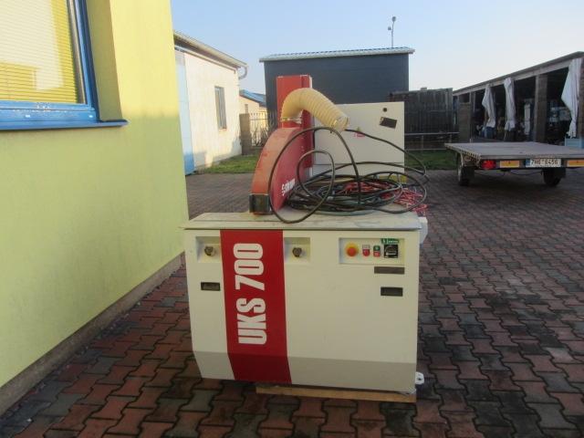 Zkracovací pila UKS 700